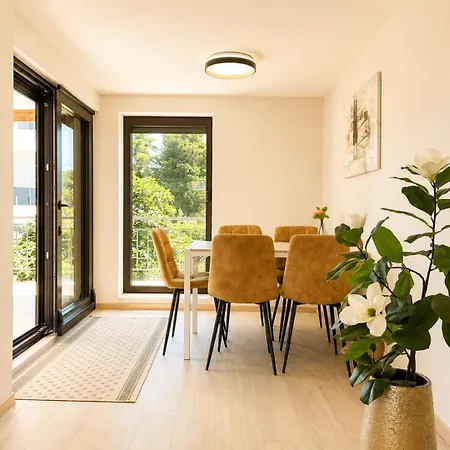 House With Shared Pool 3*