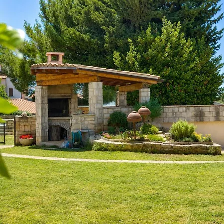 House With Shared Pool